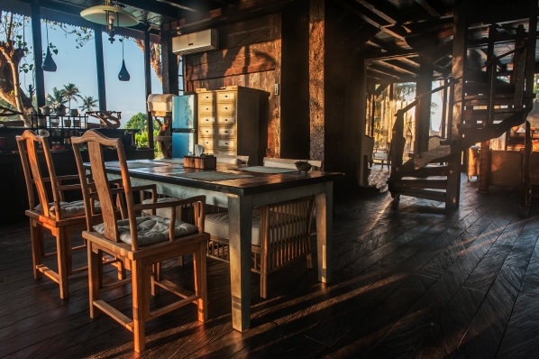 Kitchen & Dinning