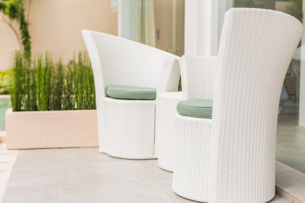 Resting area next to the Pool