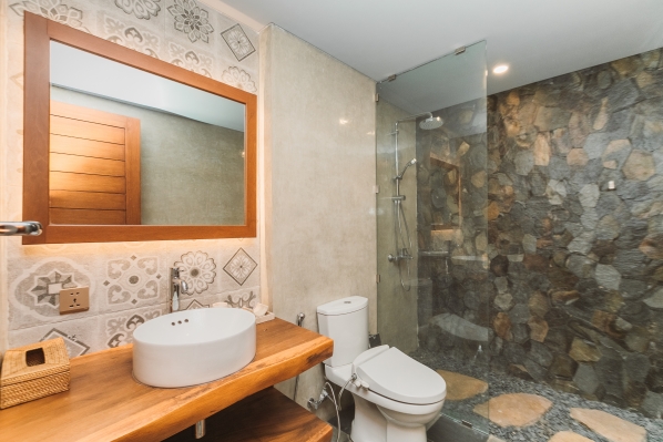 Bathroom shower